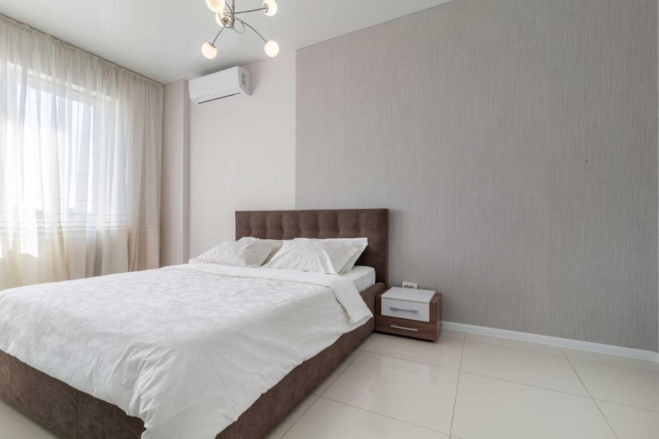 City Center 2-Bedroom Apartment Днепр Экстерьер фото