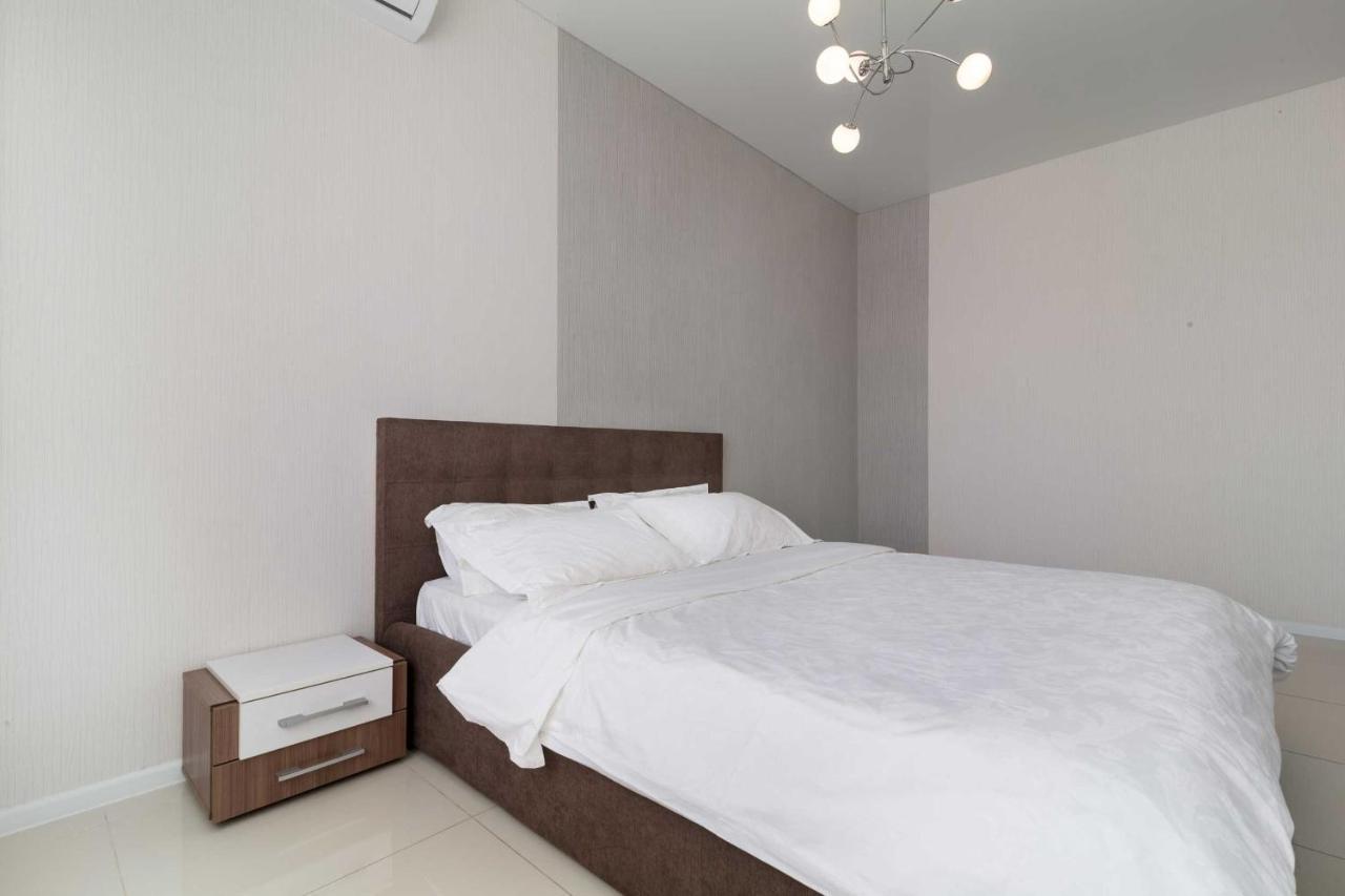 City Center 2-Bedroom Apartment Днепр Экстерьер фото